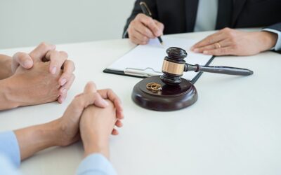 Can You and Your Spouse Use the Same Divorce Attorney?